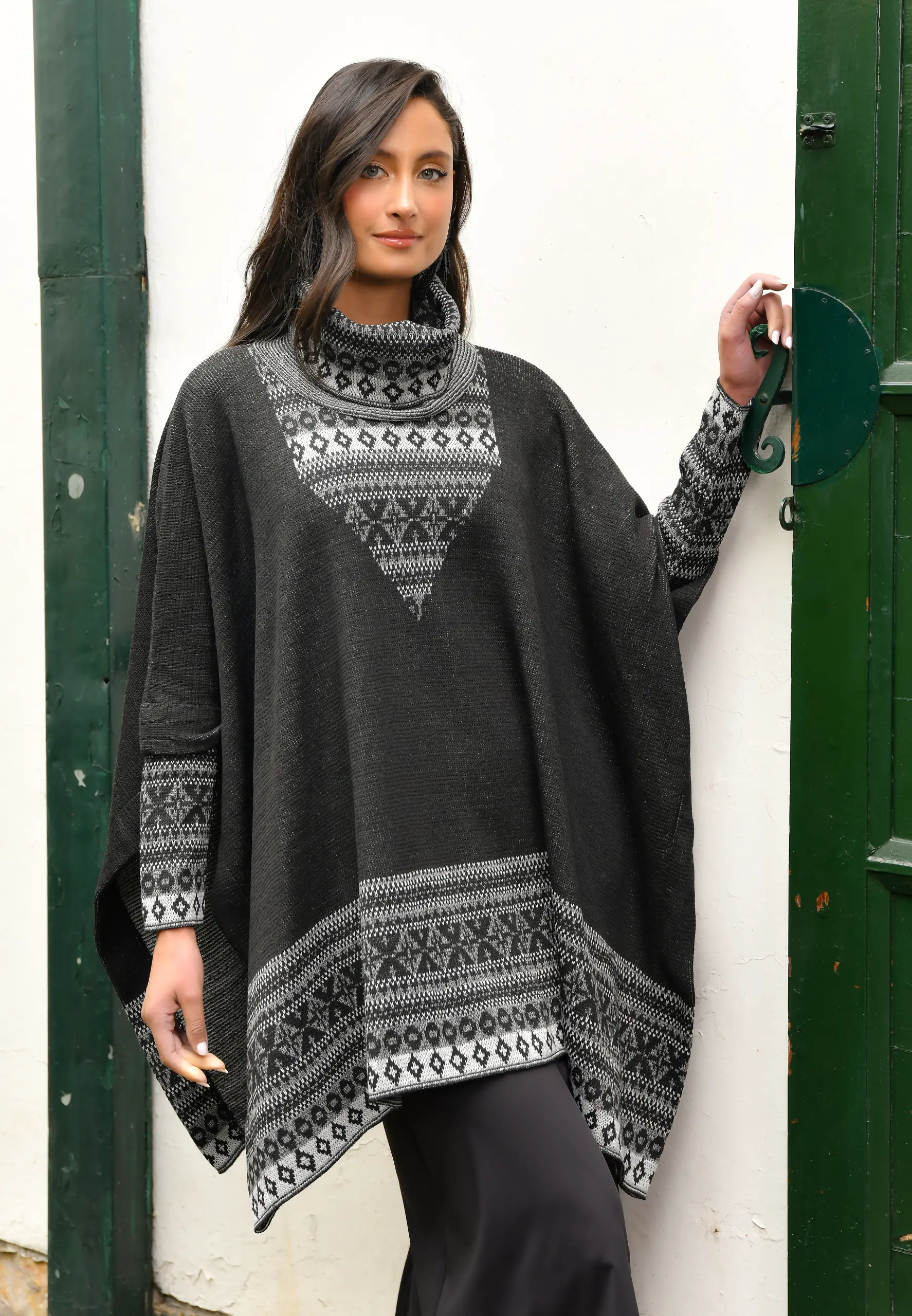 REF 765 mujer-mandala-negro