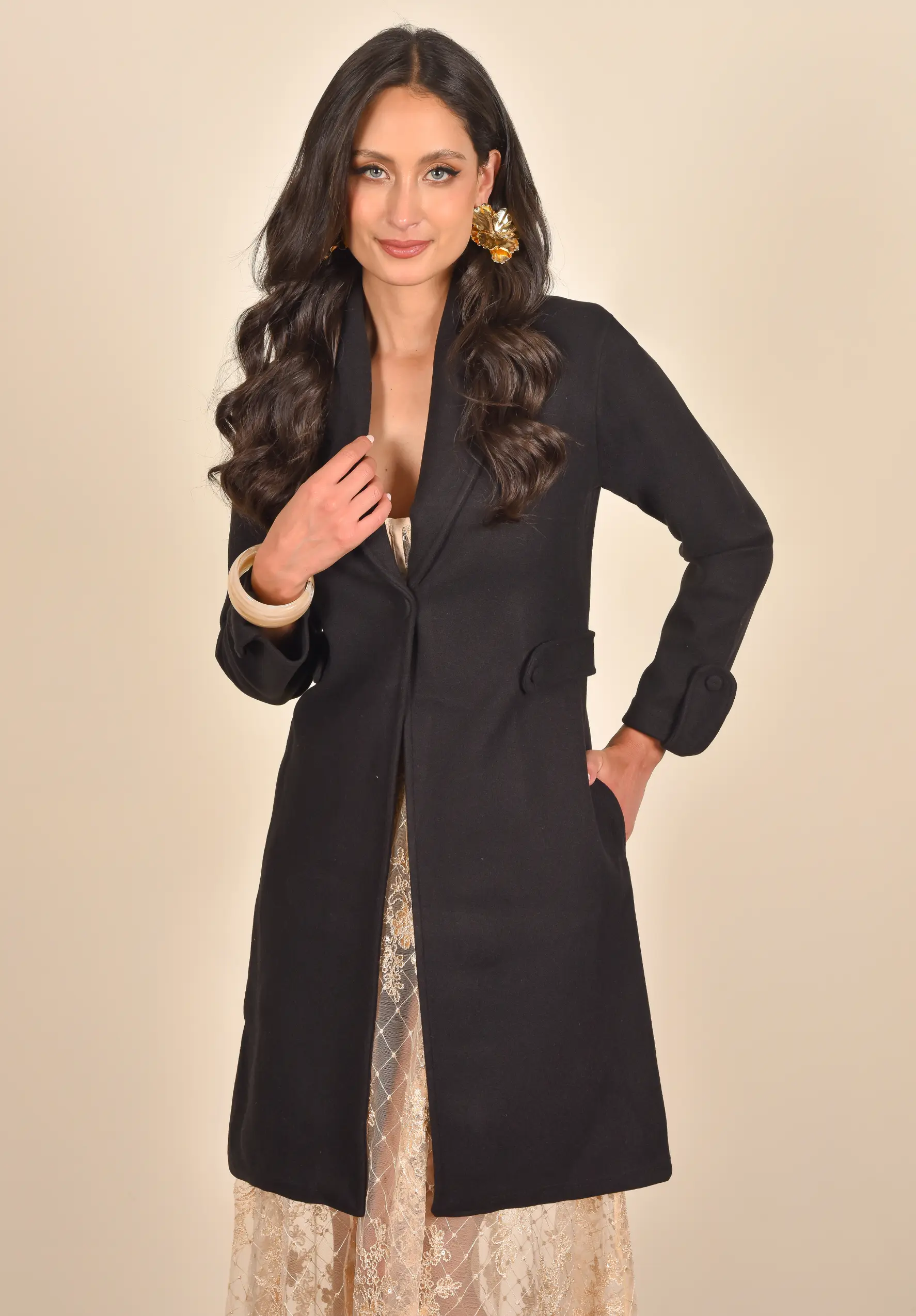 REF 828 gabán-tiana-mujer-negro